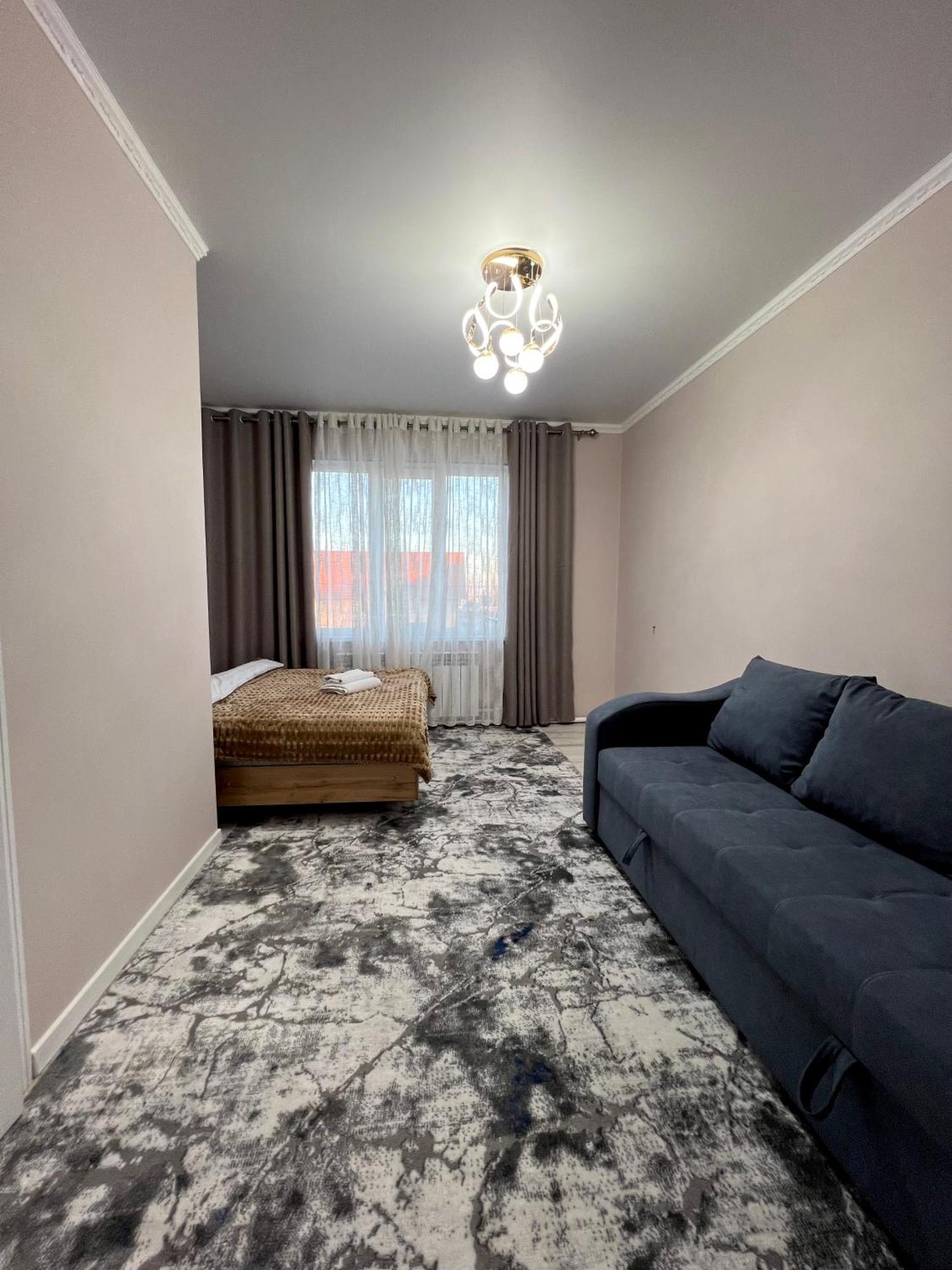 Maral Guesthouse Каракол Экстерьер фото